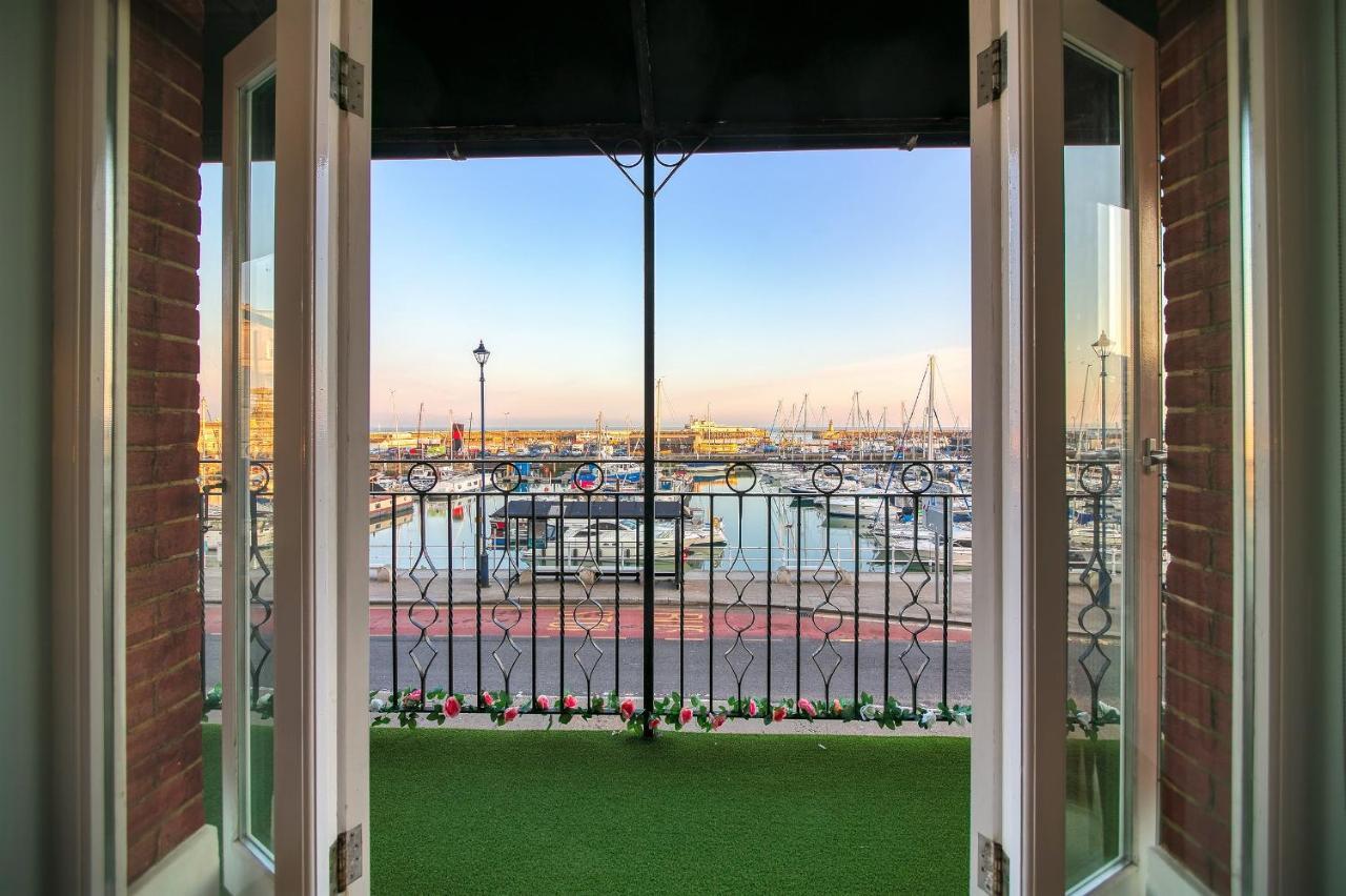 Royal Harbour Retreat - Balcony, Sea View Property 拉姆斯盖特 外观 照片